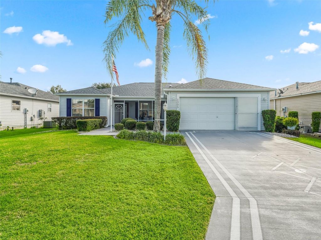 Photo of 1095 Blythe Way, The Villages, FL 32162 (MLS # OM704890)