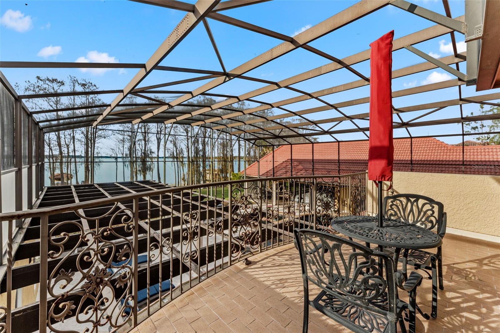 SUNSET BAY - Residential