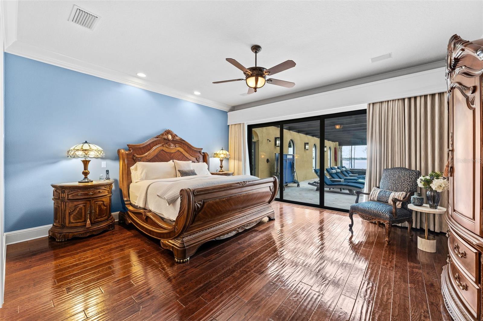 SUNSET BAY - Residential