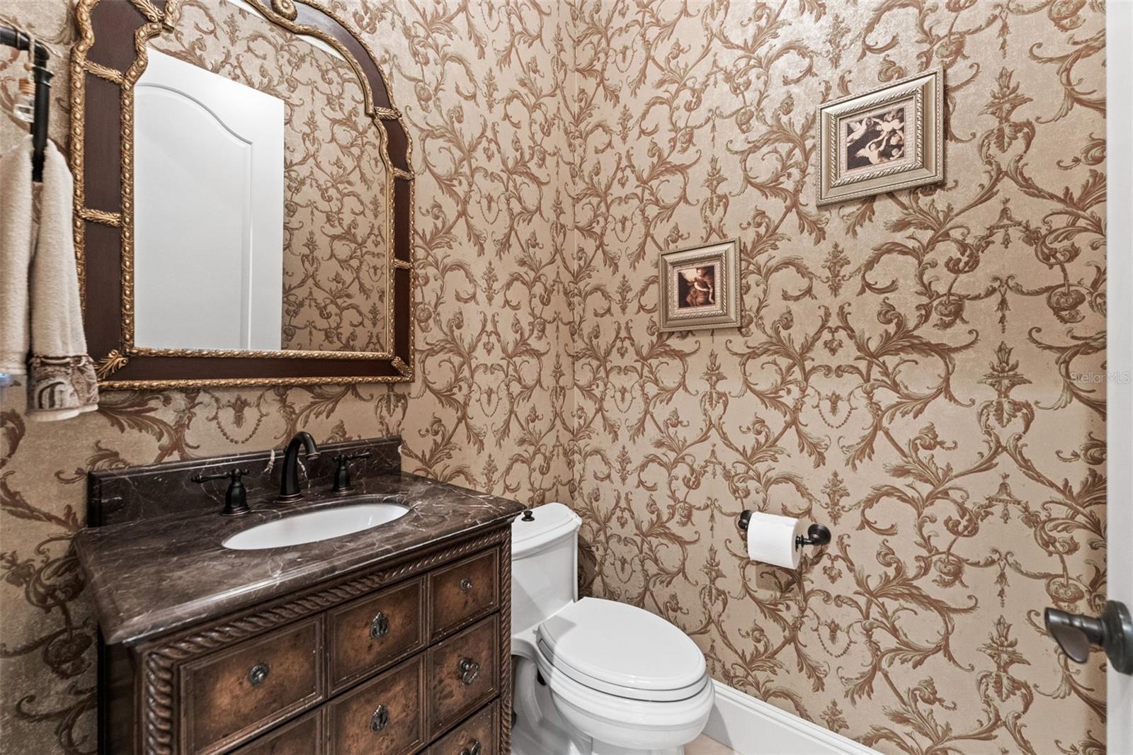 SUNSET BAY - Residential