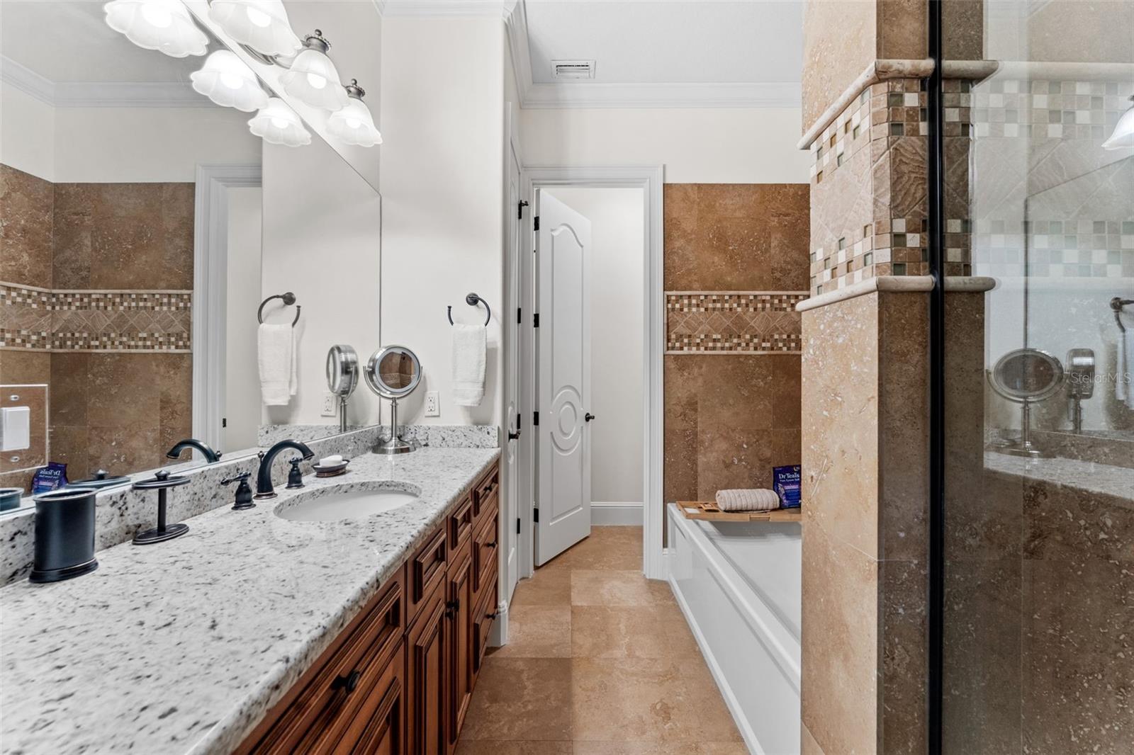 SUNSET BAY - Residential