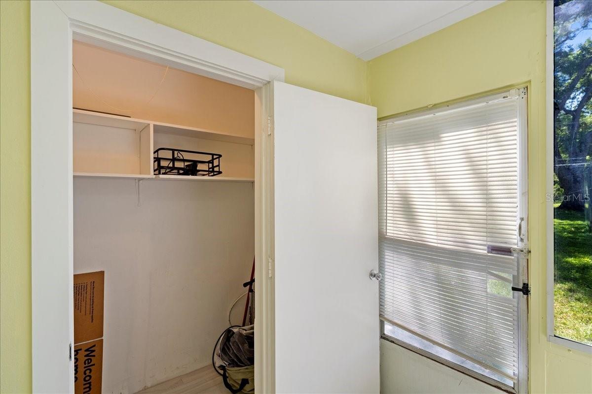 DOUGLAS ARMS - Residential