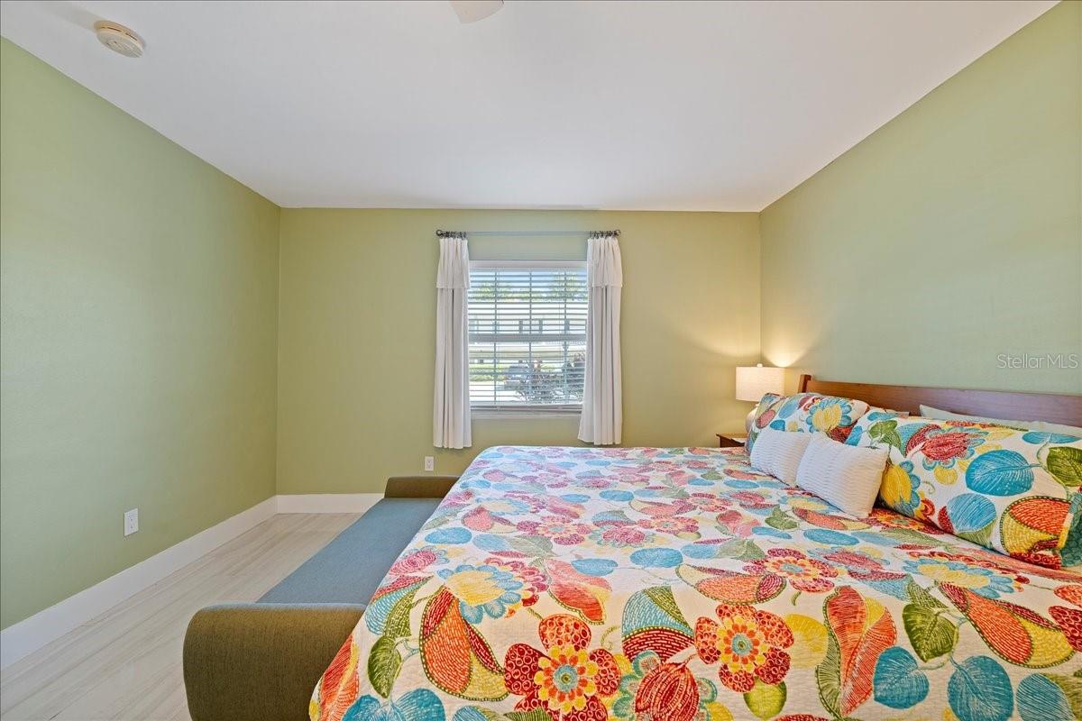 DOUGLAS ARMS - Residential