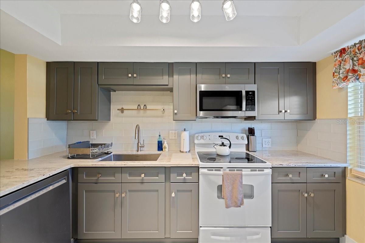 200 GLENNES LANE 108