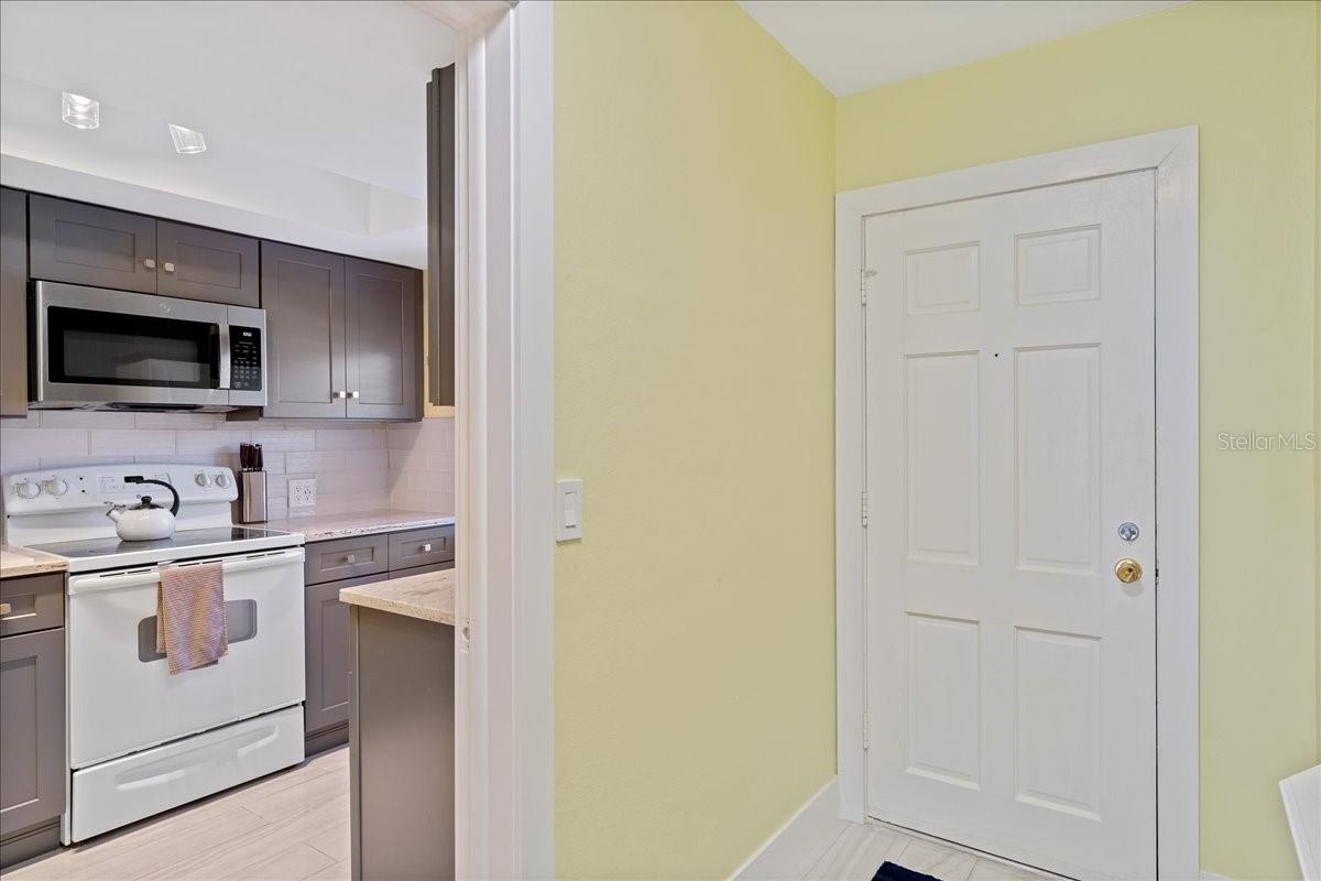 200 GLENNES LANE 108