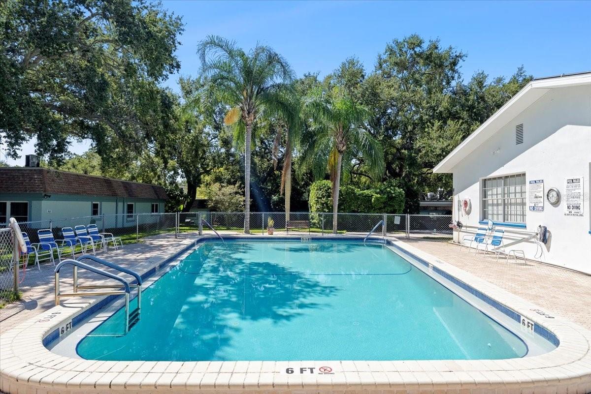 DOUGLAS ARMS - Residential