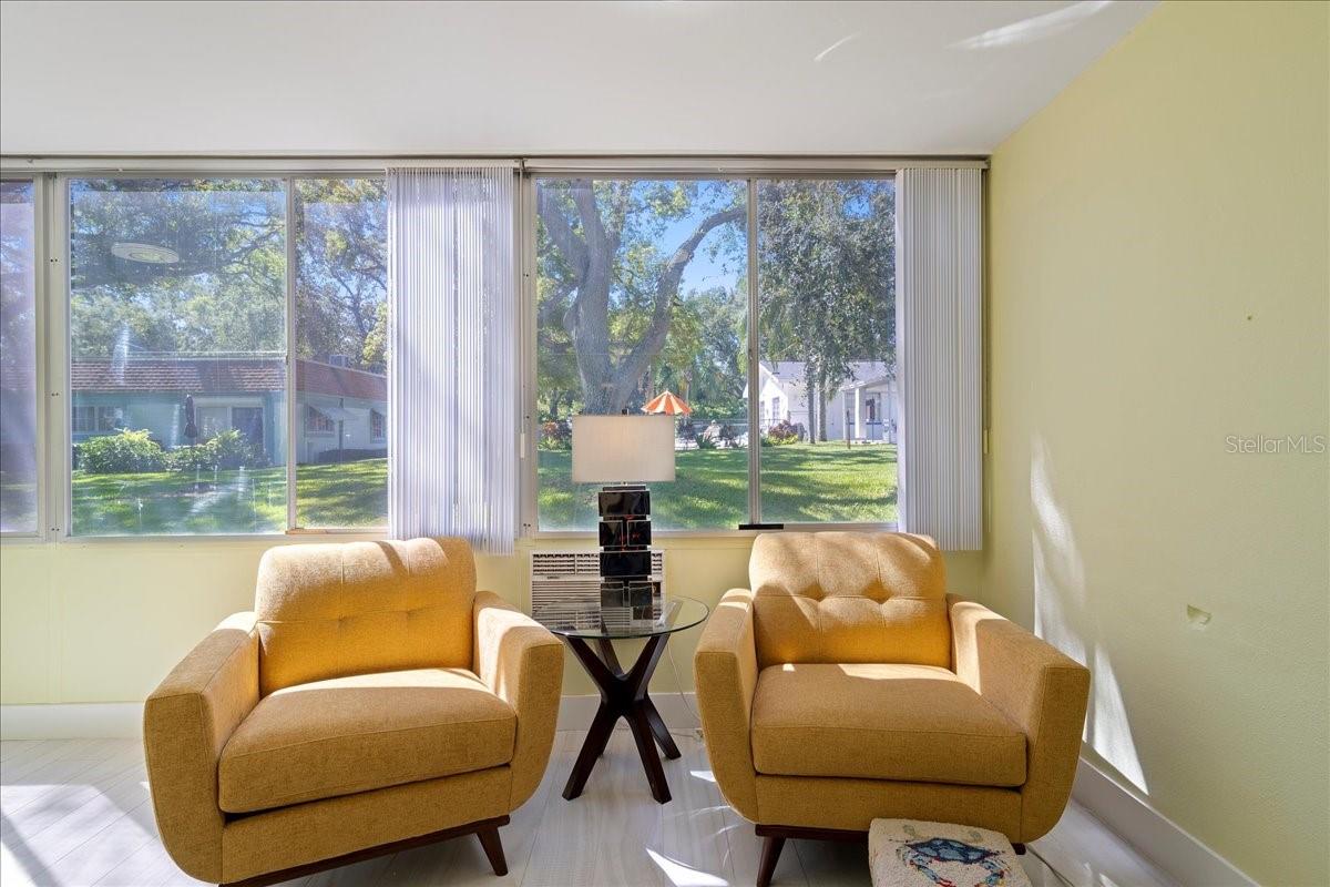 DOUGLAS ARMS - Residential