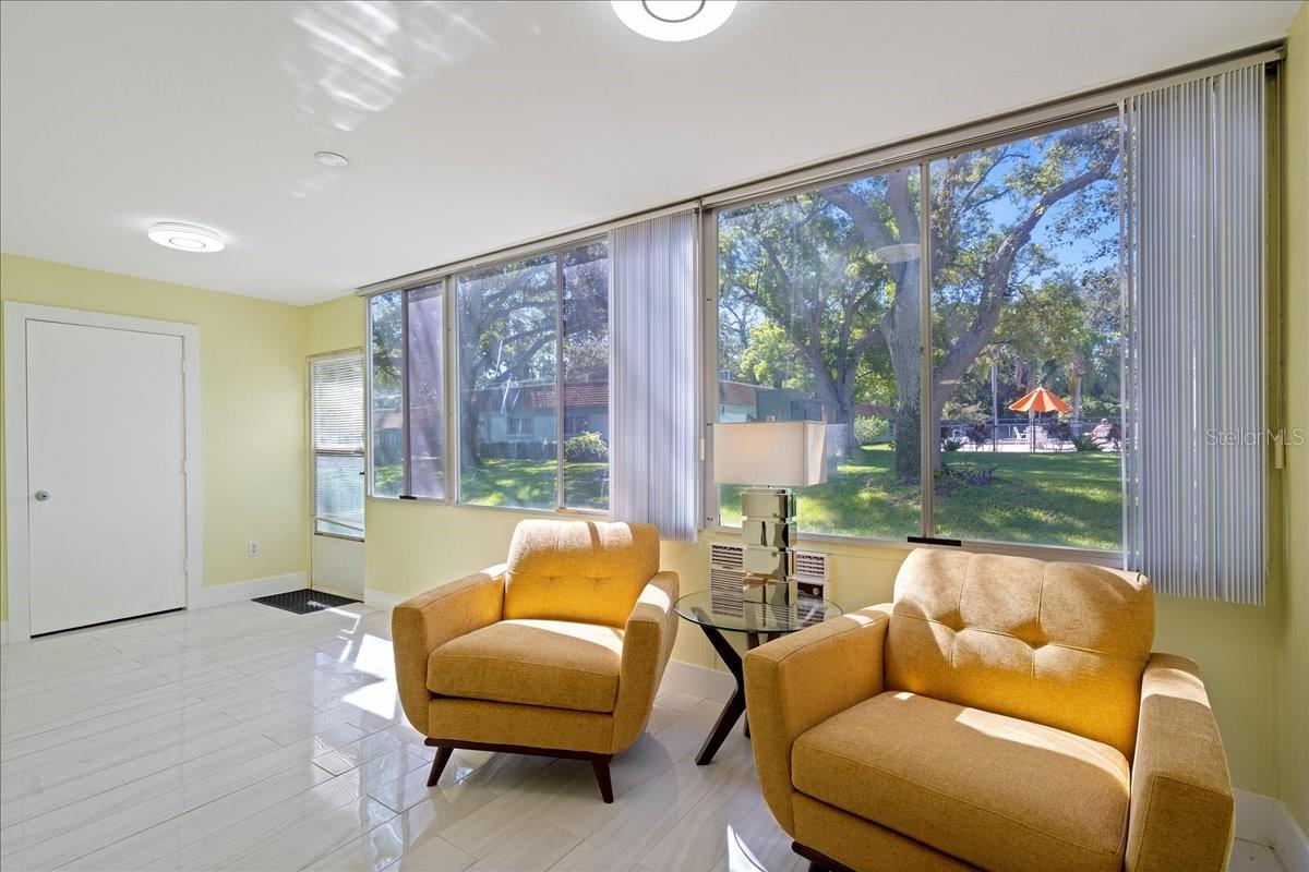 DOUGLAS ARMS - Residential