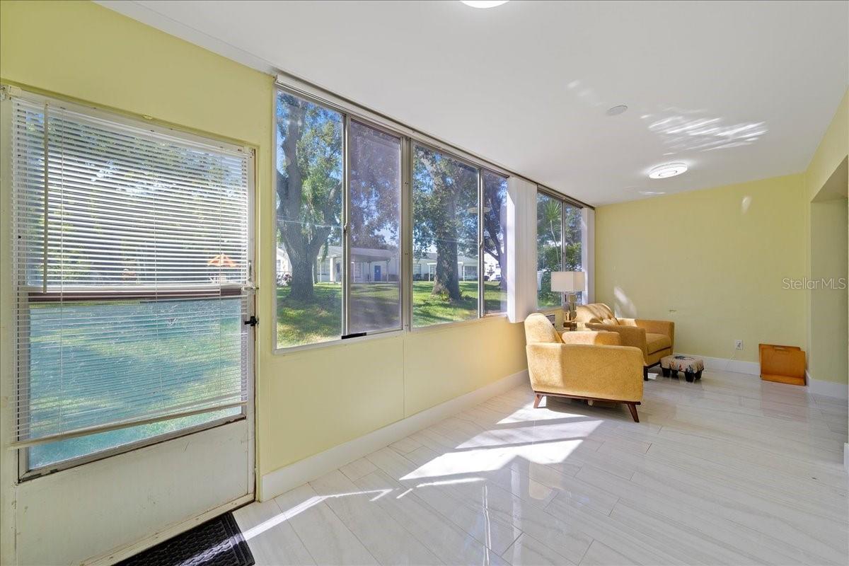 DOUGLAS ARMS - Residential