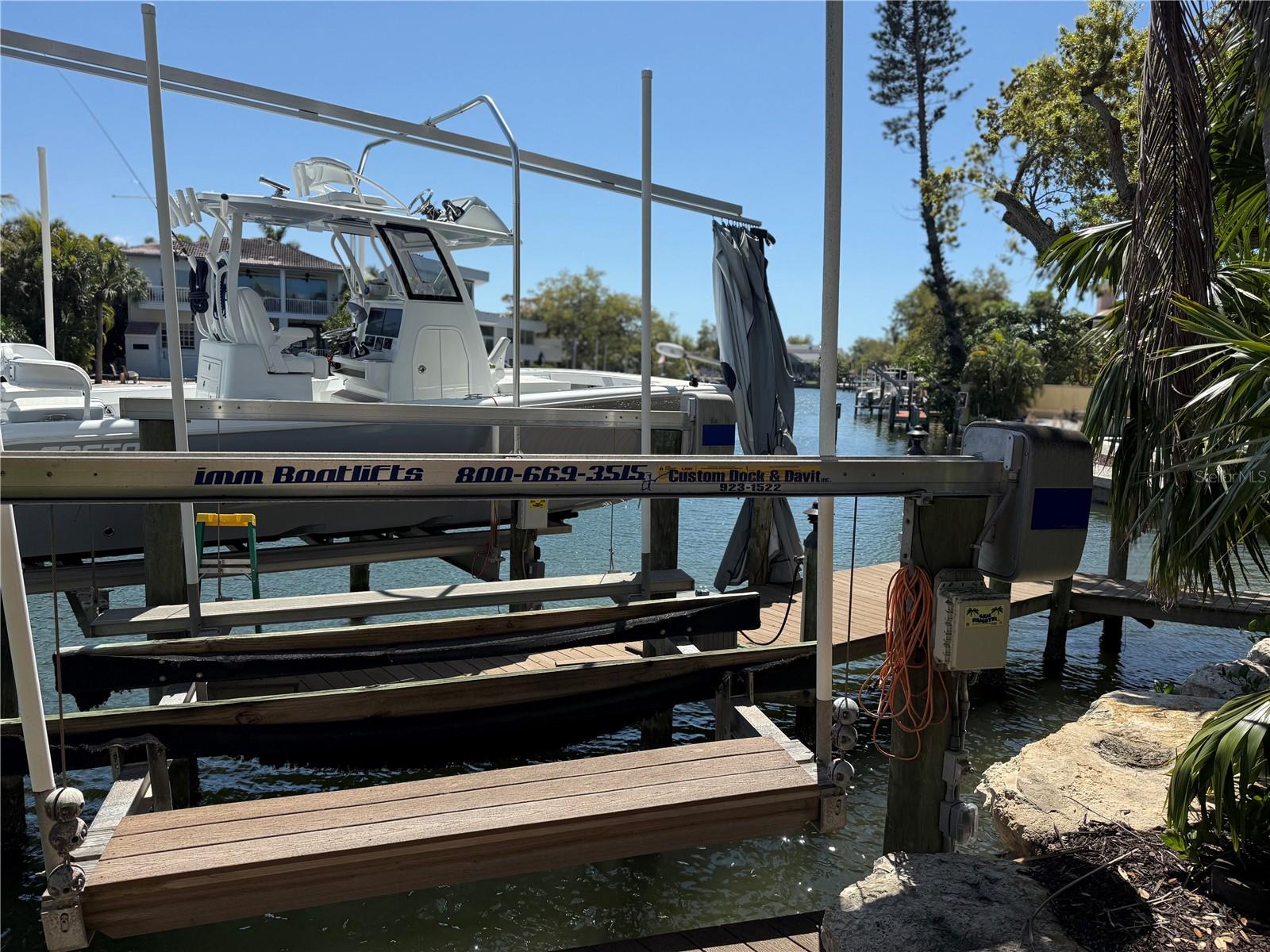 SIESTA BEACH - Residential