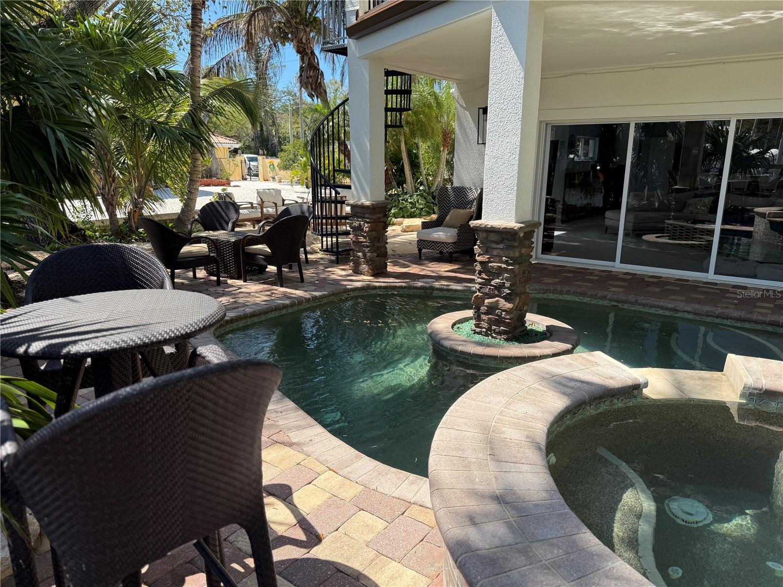 SIESTA BEACH - Residential