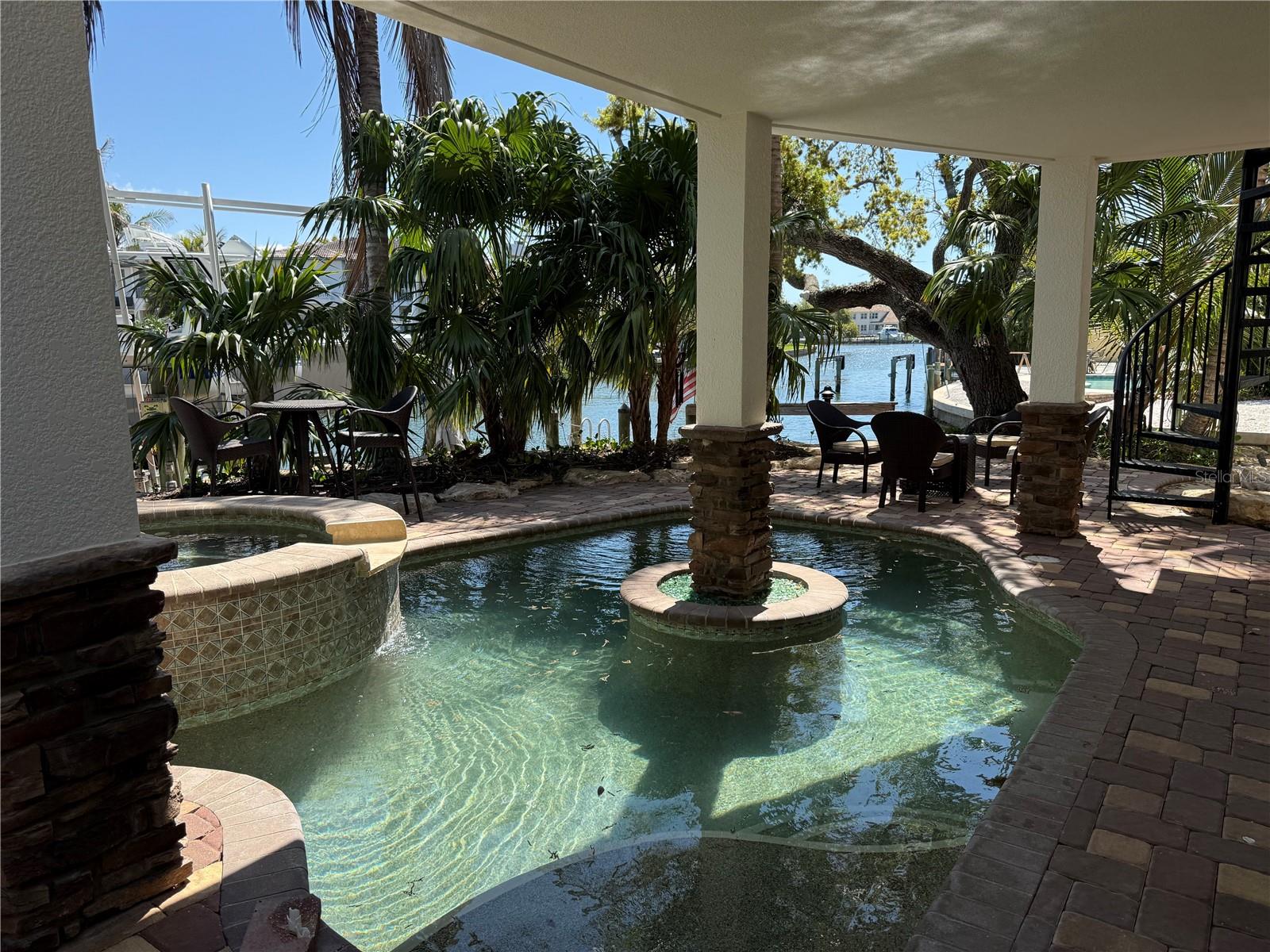 SIESTA BEACH - Residential