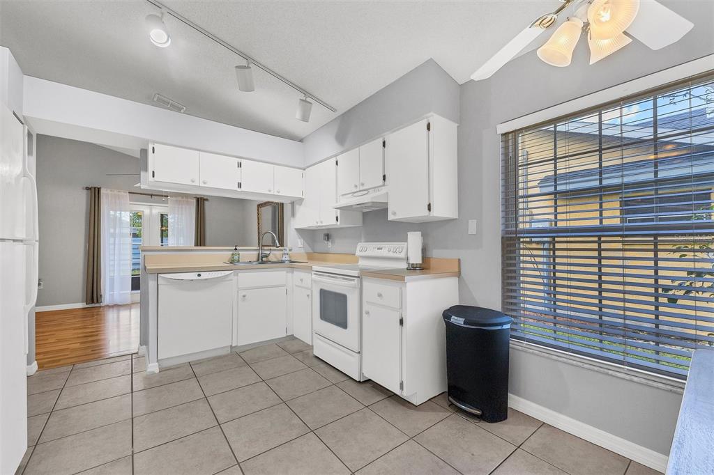 CRESCENT LAKES PH III - Residential