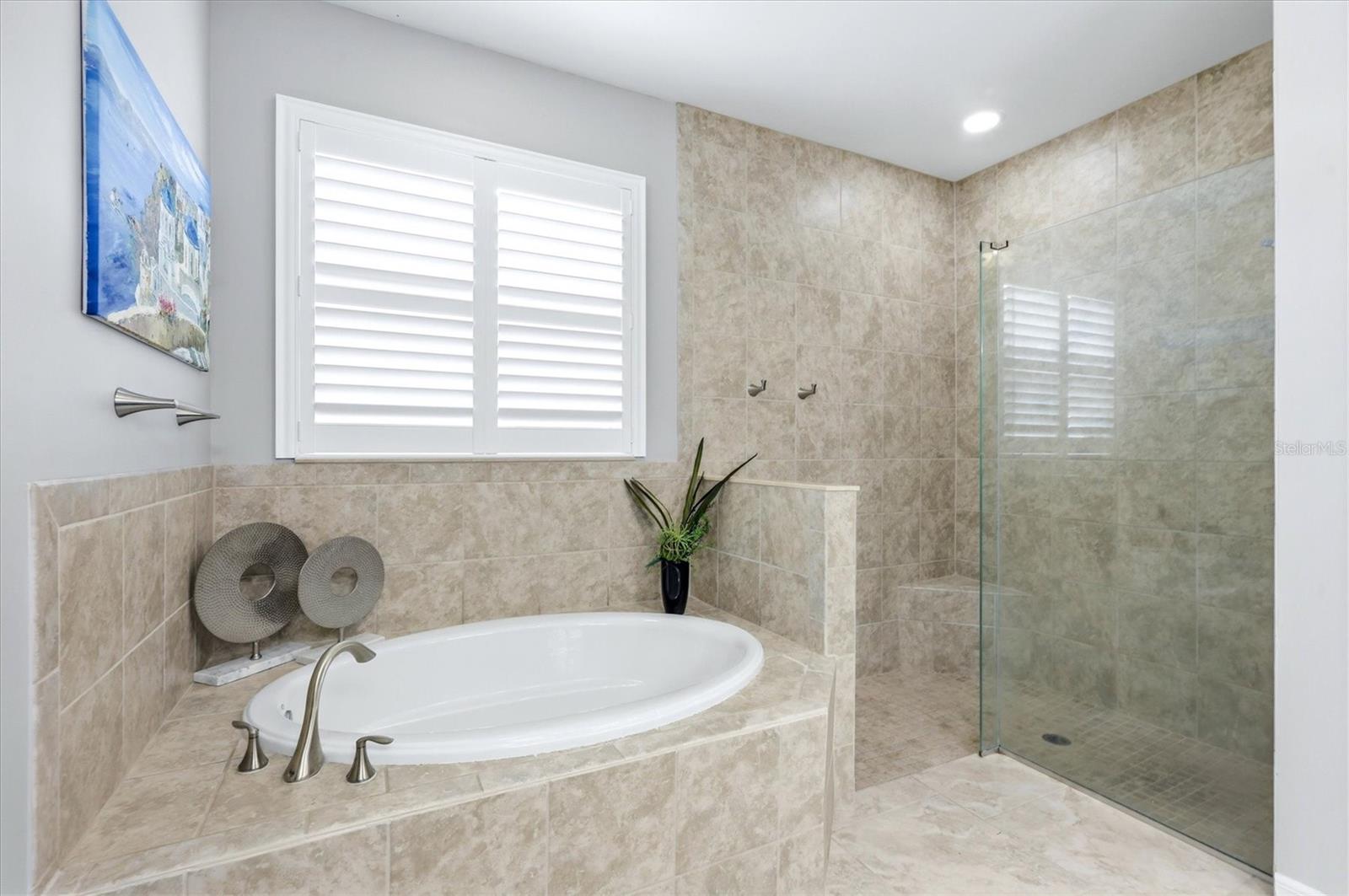 TOSCANA ISLES UNS 7 & 2 PH 4 - Residential