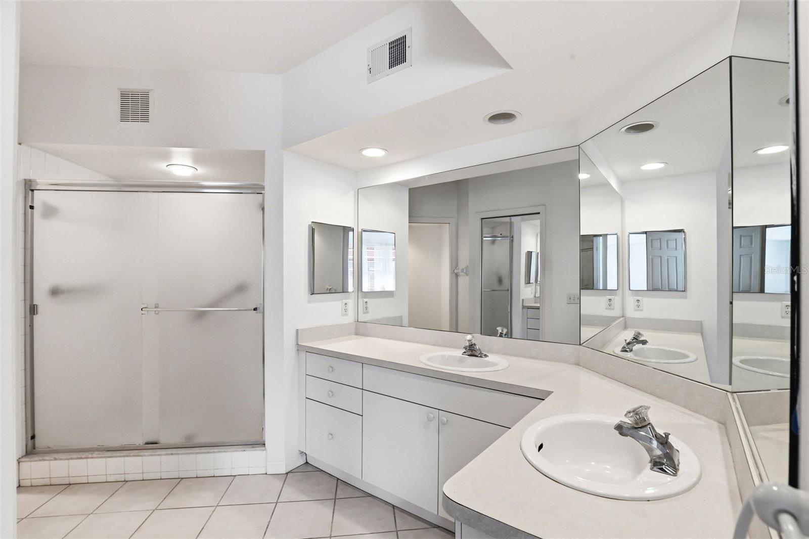 EAST BAY GOLF VILLAS AT WATER VIEW CONDO - Residential