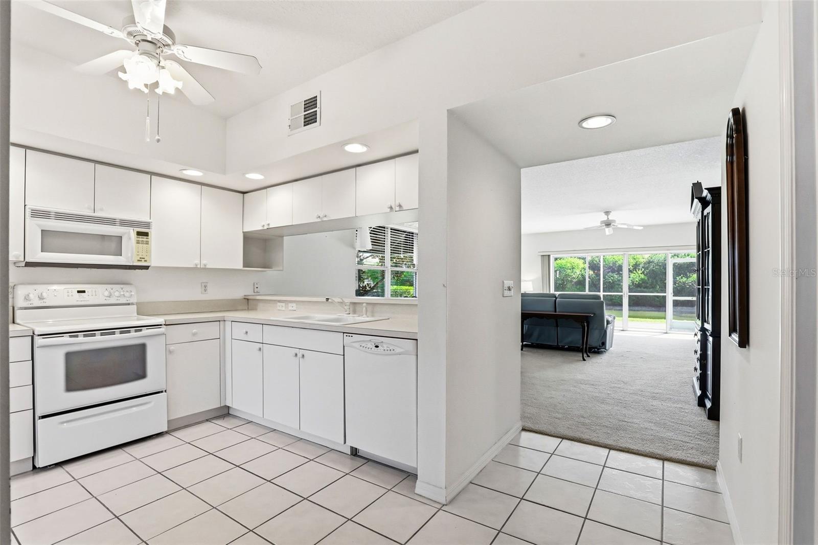 EAST BAY GOLF VILLAS AT WATER VIEW CONDO - Residential