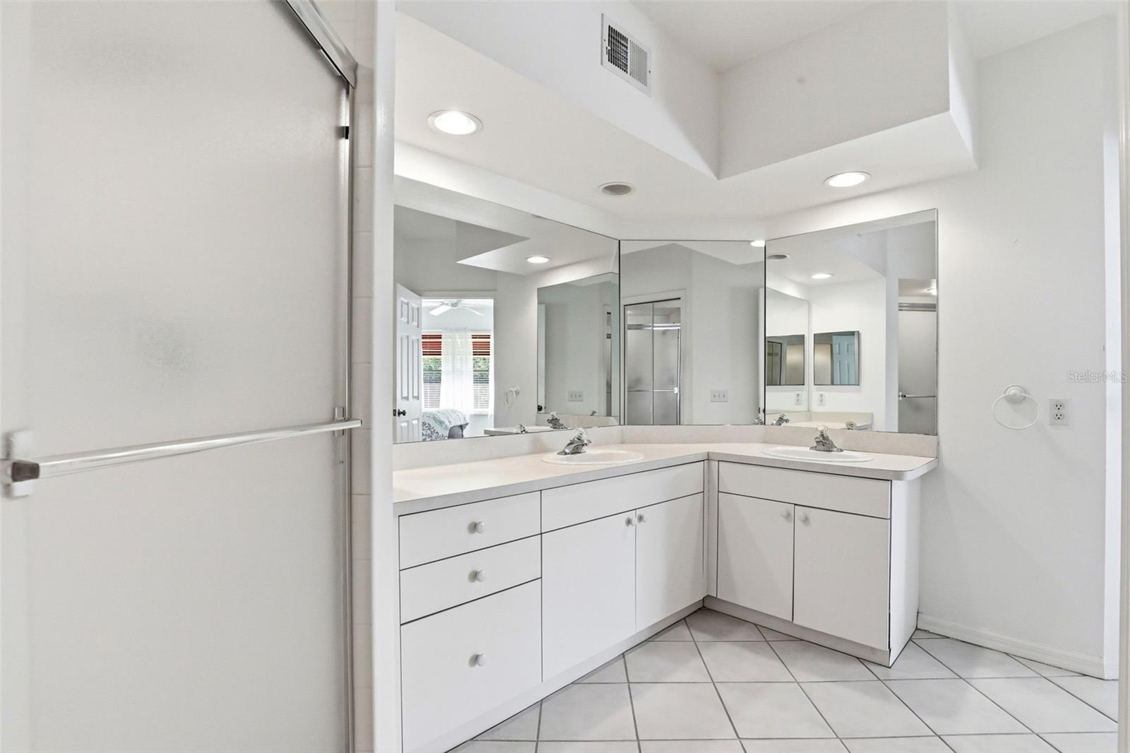 EAST BAY GOLF VILLAS AT WATER VIEW CONDO - Residential