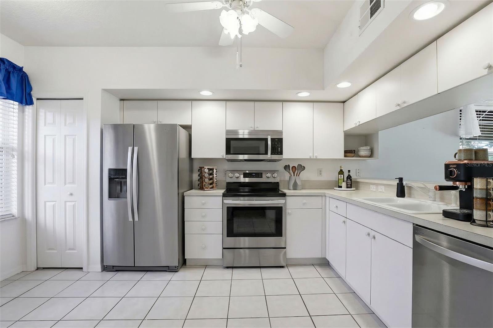 EAST BAY GOLF VILLAS AT WATER VIEW CONDO - Residential