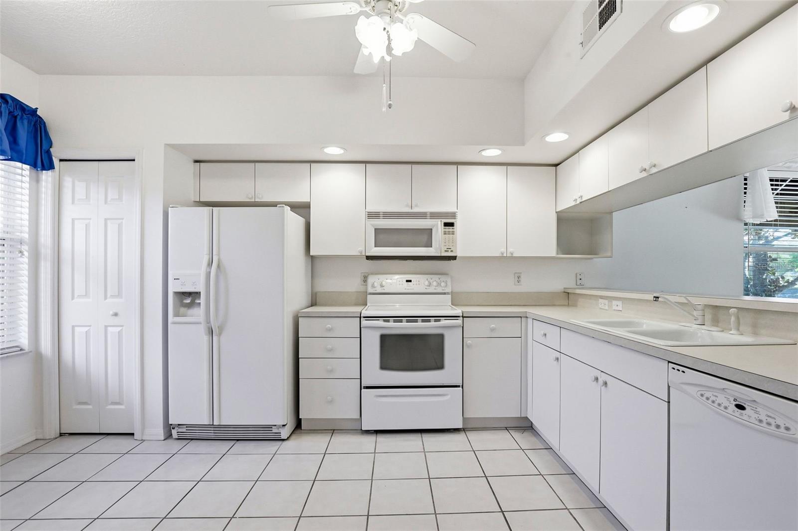 EAST BAY GOLF VILLAS AT WATER VIEW CONDO - Residential