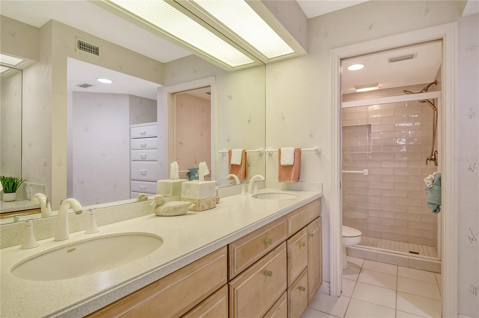 GULF & BAY CLUB PH 2 - Residential