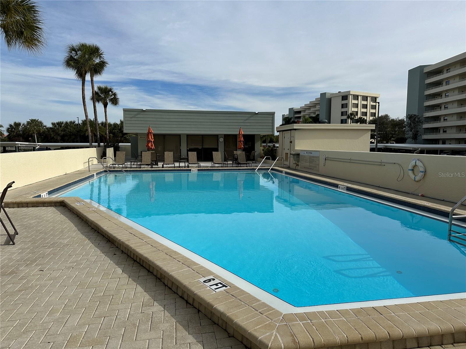 GULF & BAY CLUB PH 2 - Residential
