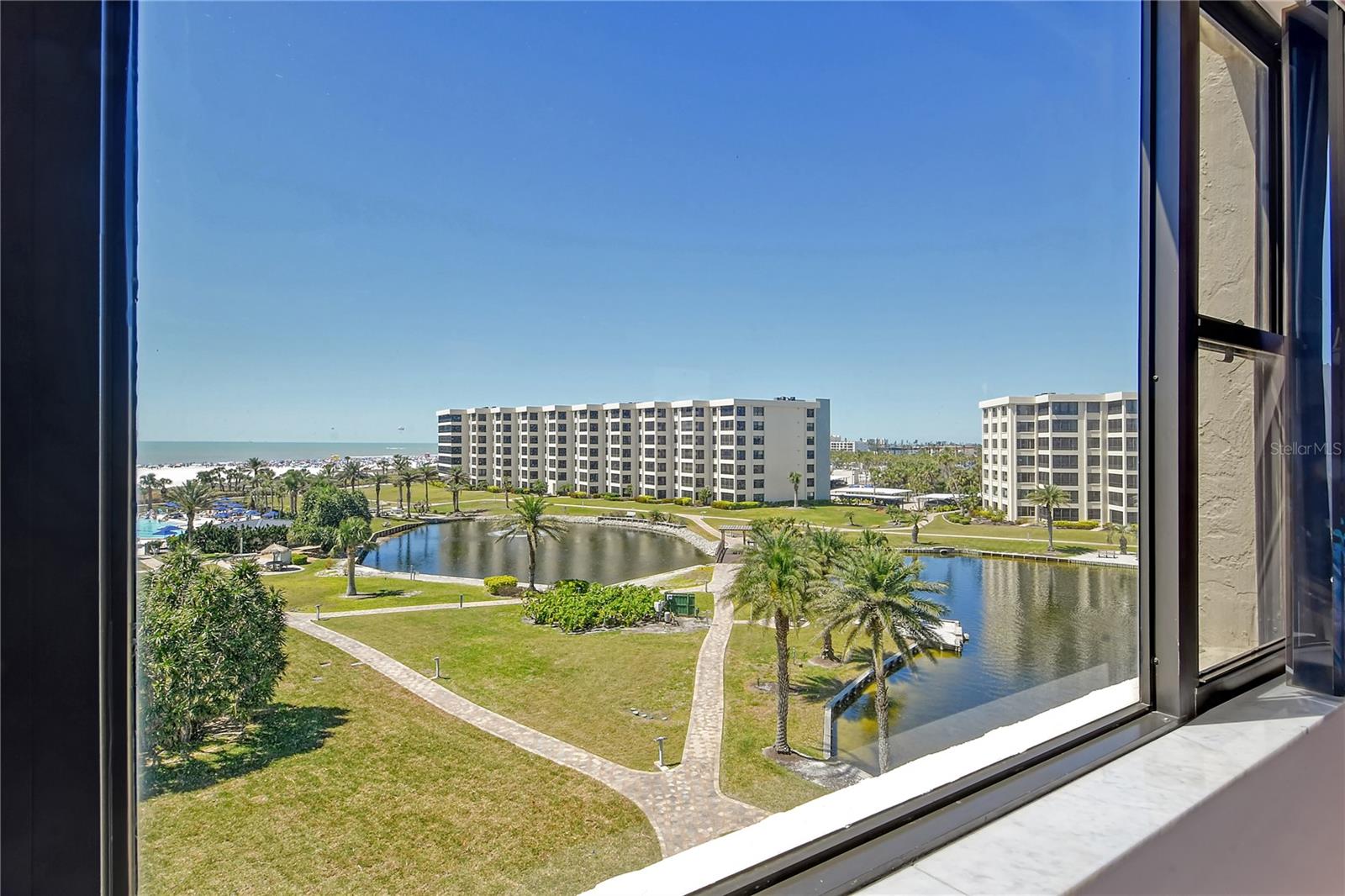 GULF & BAY CLUB PH 2 - Residential