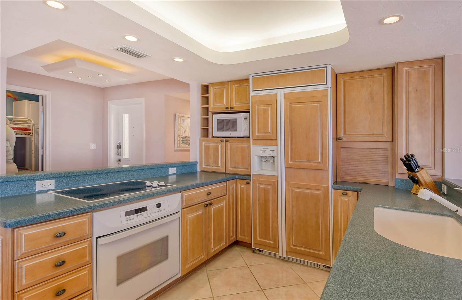 GULF & BAY CLUB PH 2 - Residential