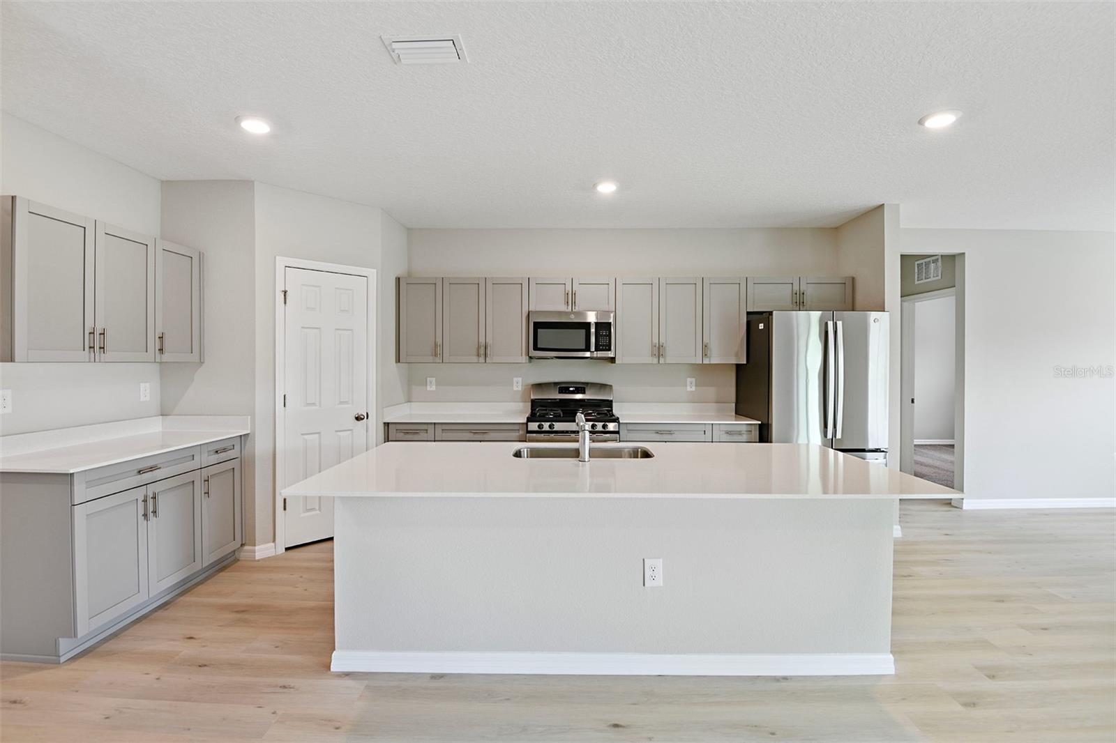 PASADENA RIDGE - Residential