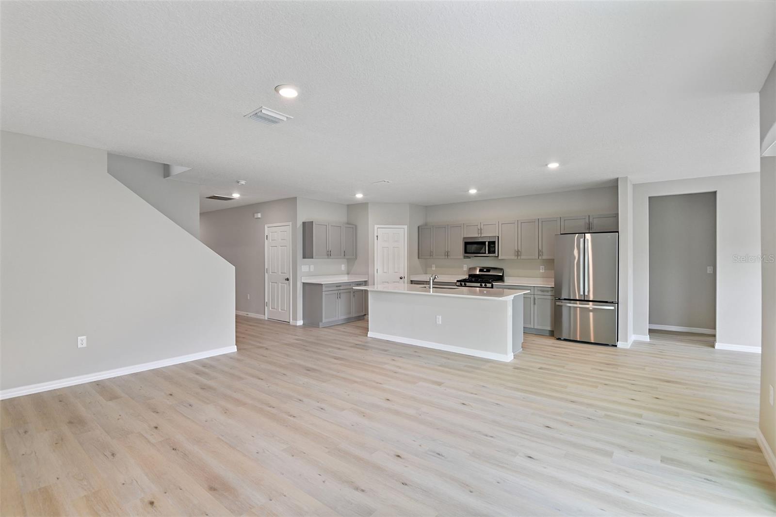 PASADENA RIDGE - Residential