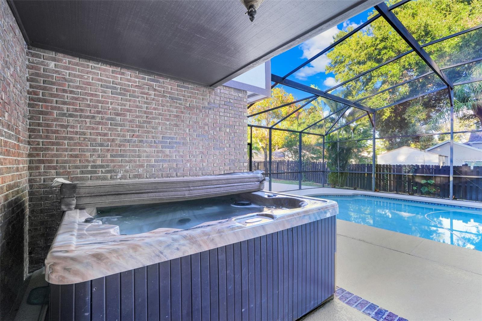 ORANGE TREE COUNTRY CLUB - Residential