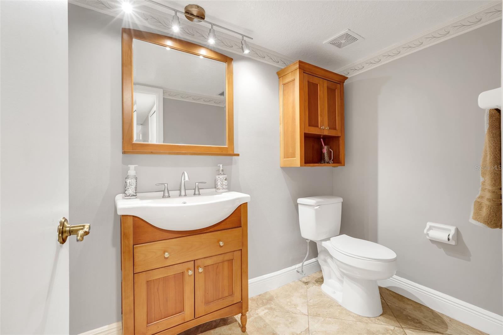 ORANGE TREE COUNTRY CLUB - Residential