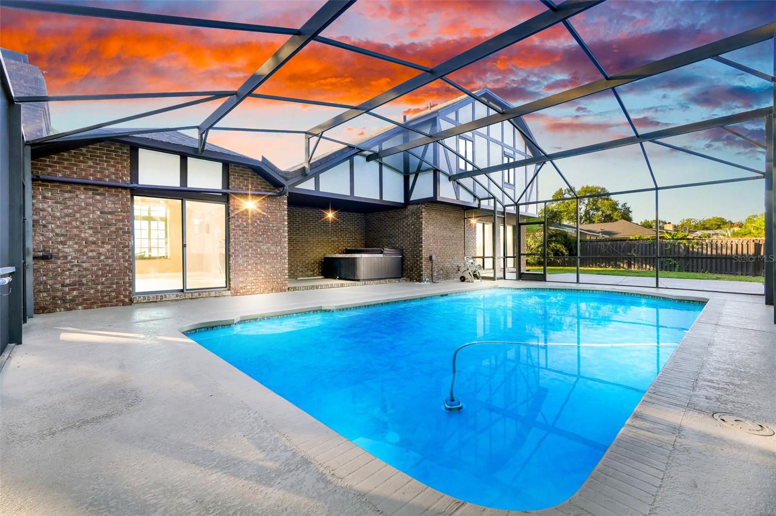 ORANGE TREE COUNTRY CLUB - Residential