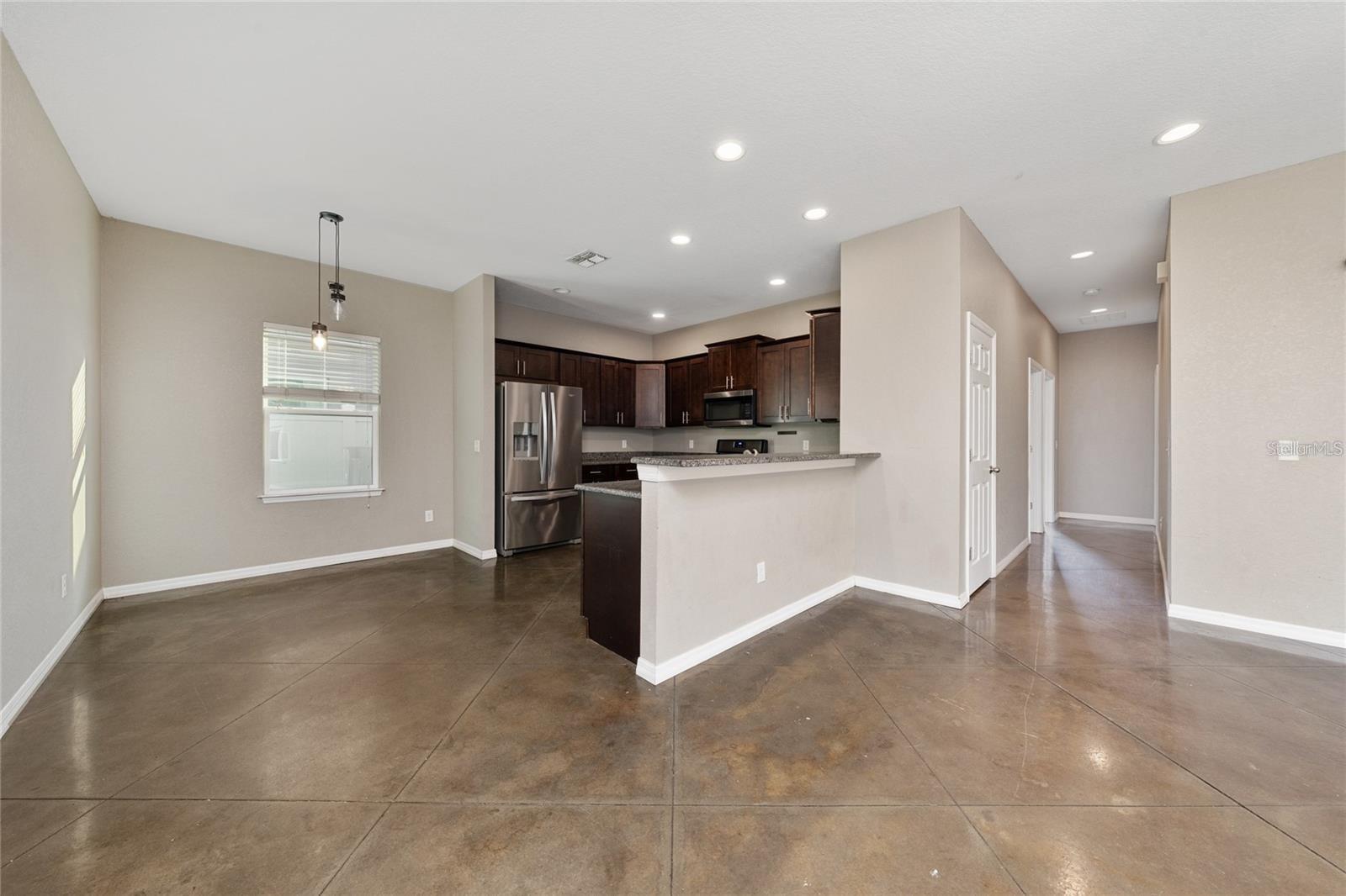 WHISPERING TRAILS PH 02 - Residential Lease