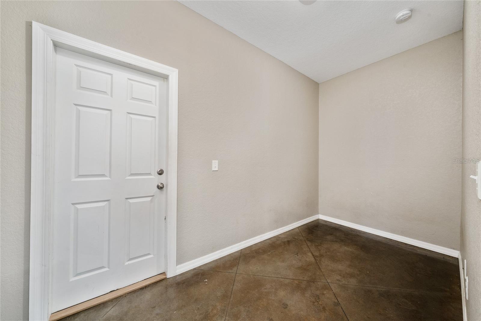 WHISPERING TRAILS PH 02 - Residential Lease