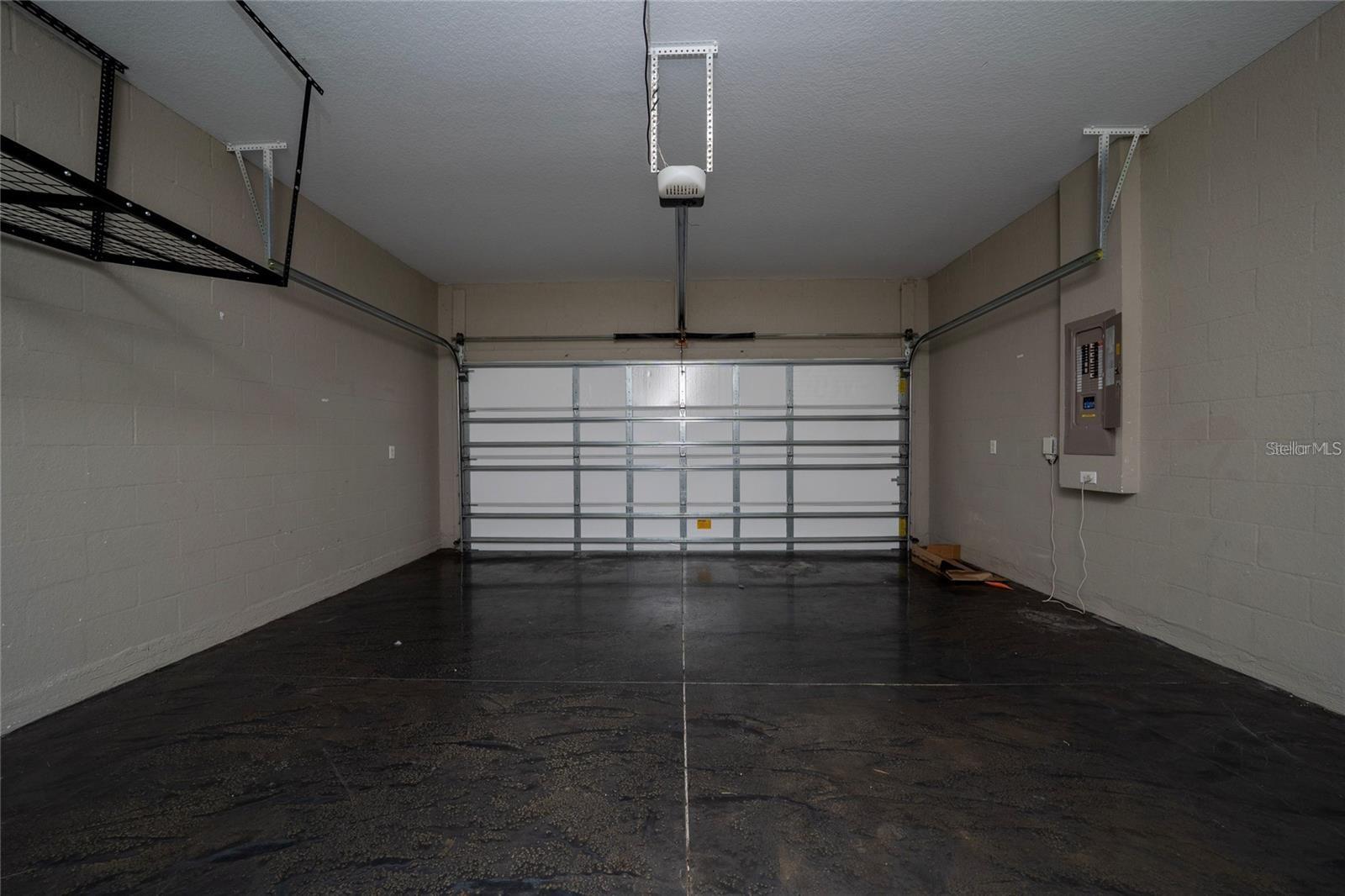 WHISPERING TRAILS PH 02 - Residential Lease