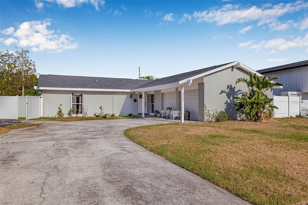 Photo of 8335 Fountain Avenue, Tampa, FL 33615 (MLS # TB8374293)