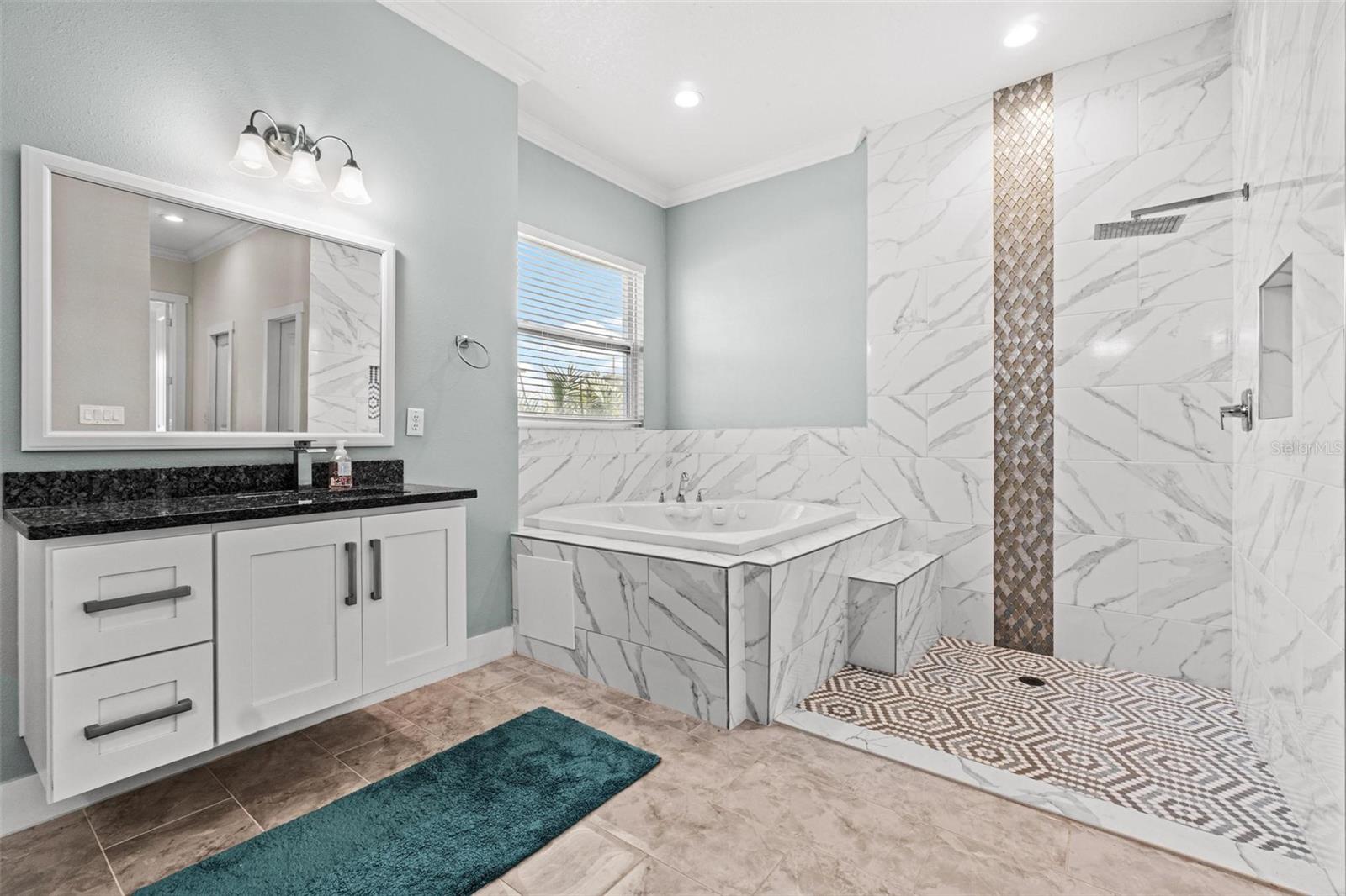 NORTH EDGEWOOD SEC OF VENICE - Residential
