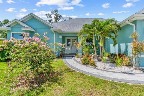 Photo of 716 Laurel Avenue, Venice, FL 34285 (MLS # TB8393908)