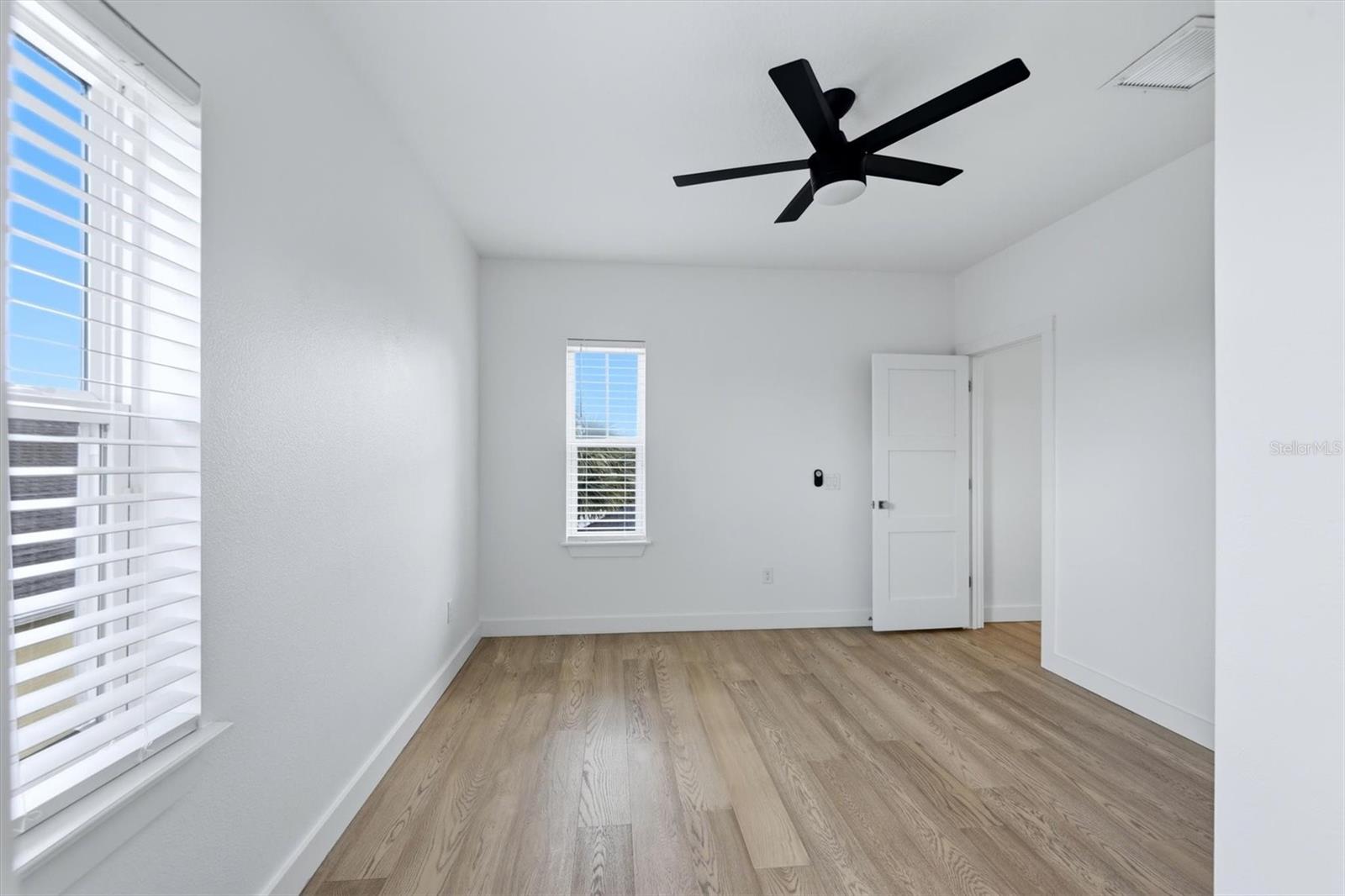 ARBOR LAKES ON PALMER RANCH - Residential