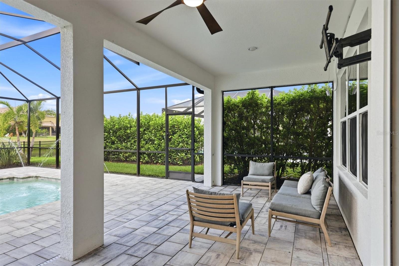 ARBOR LAKES ON PALMER RANCH - Residential