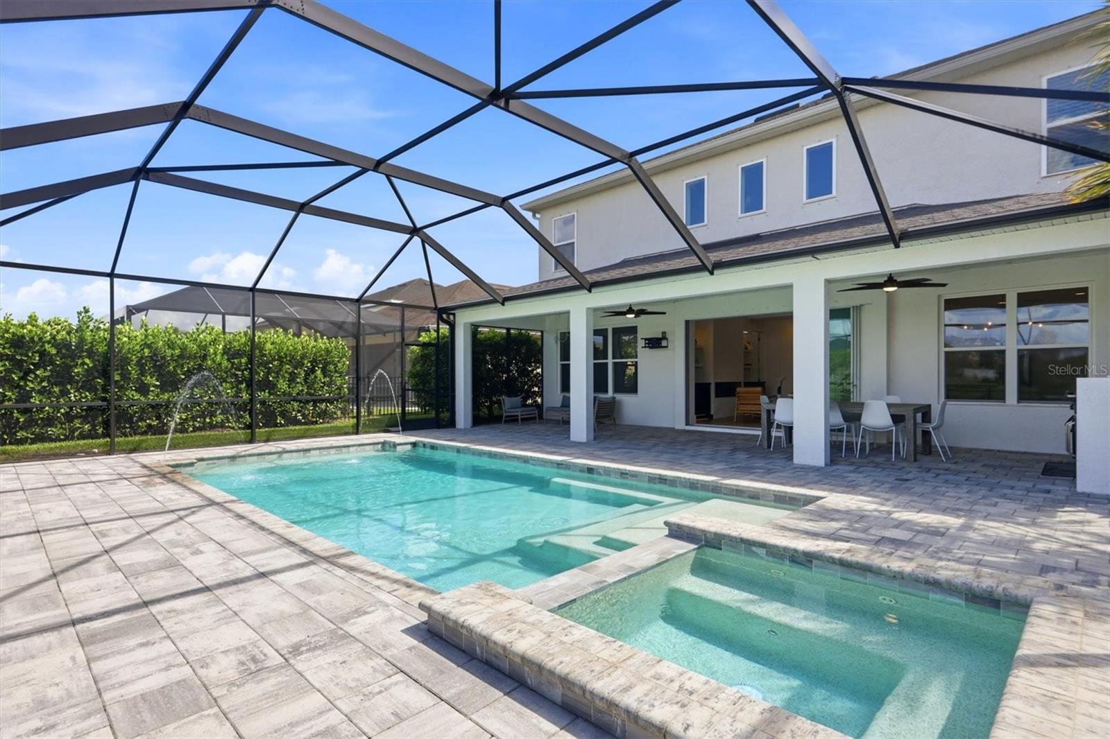 ARBOR LAKES ON PALMER RANCH - Residential