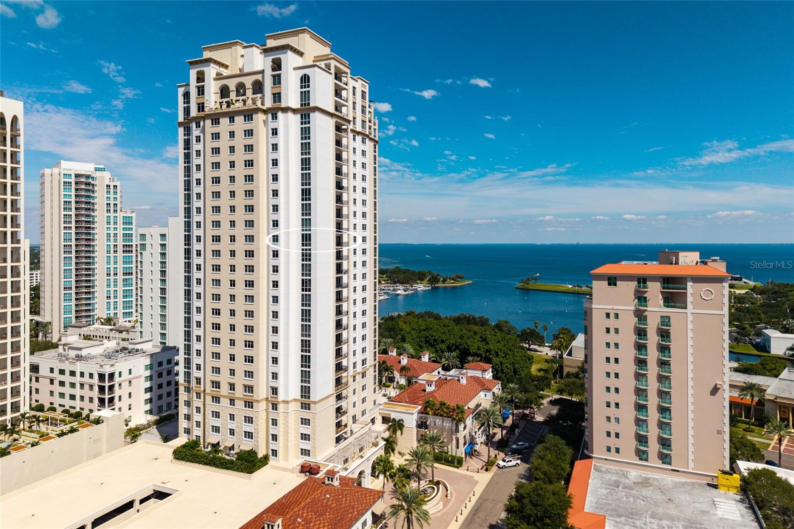 300 BEACH DRIVE NE 1804