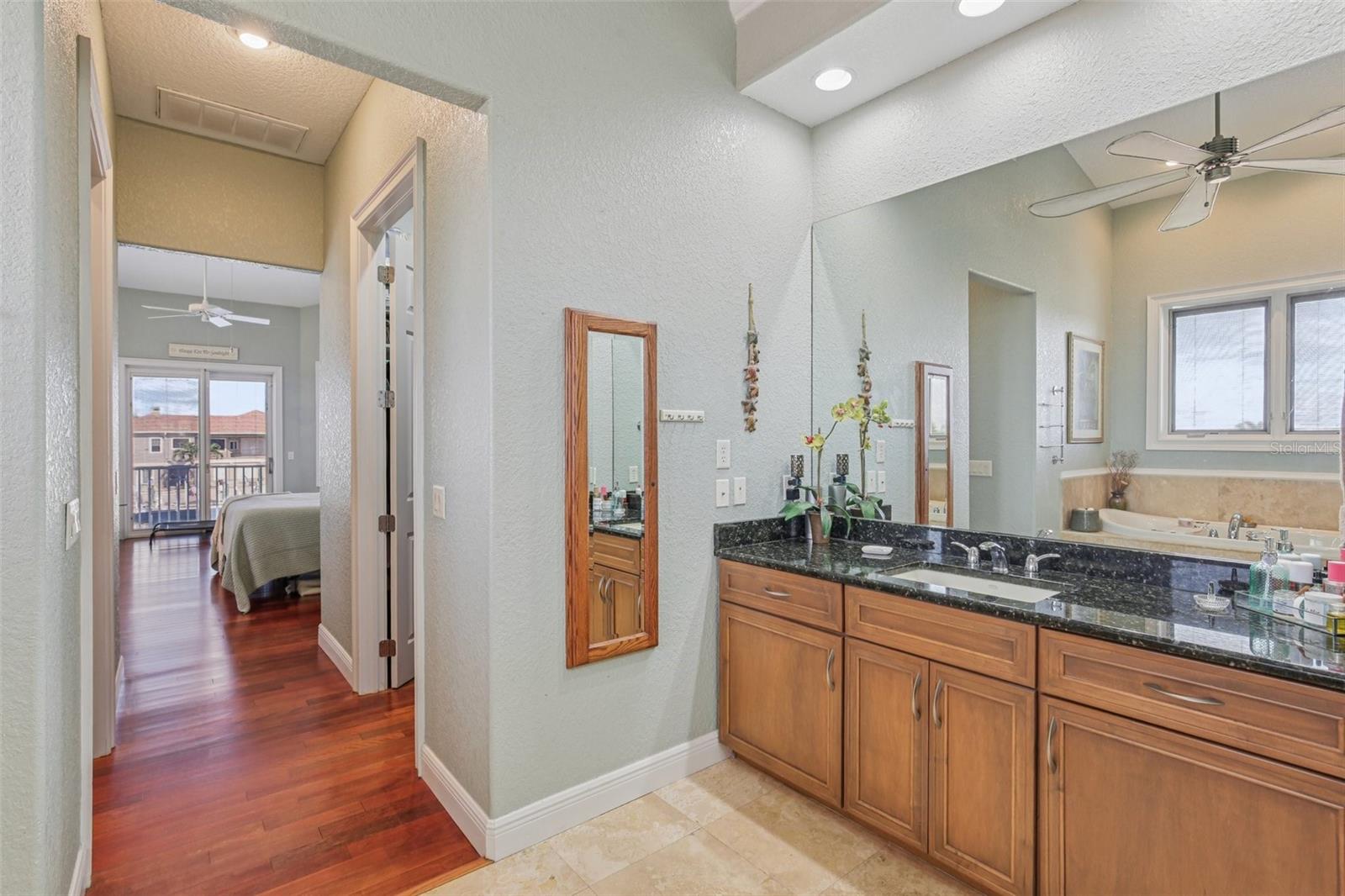 FLOR A MAR SEC 13G - Residential