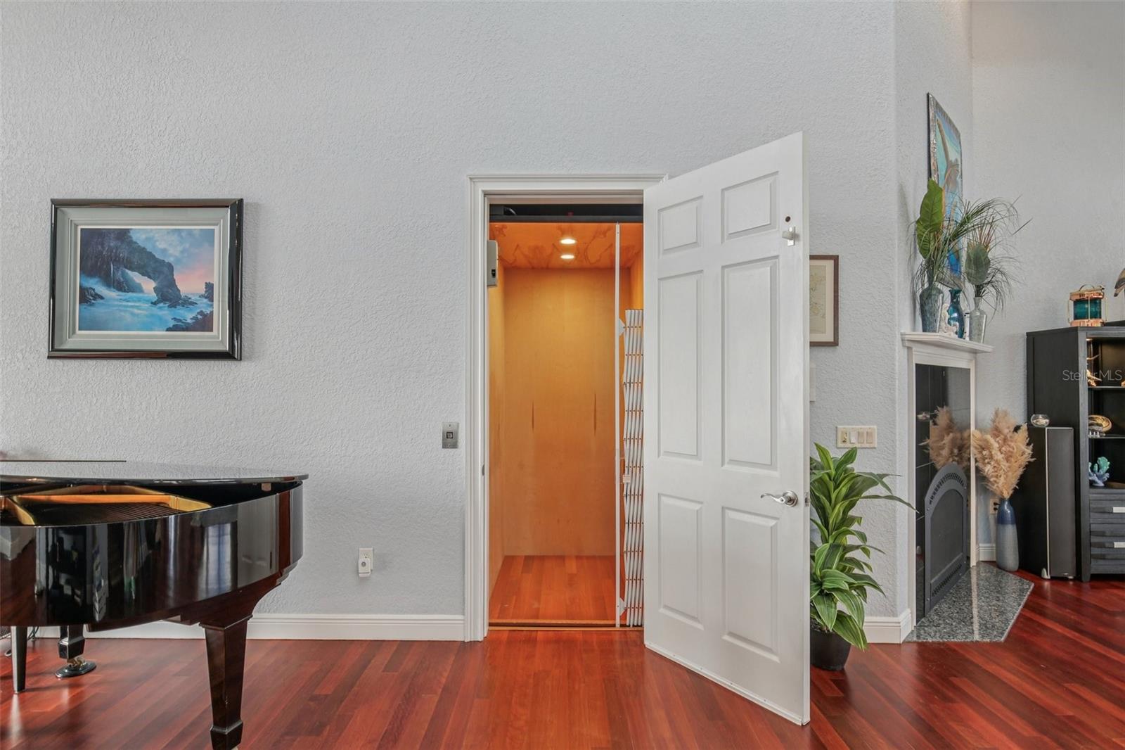 FLOR A MAR SEC 13G - Residential