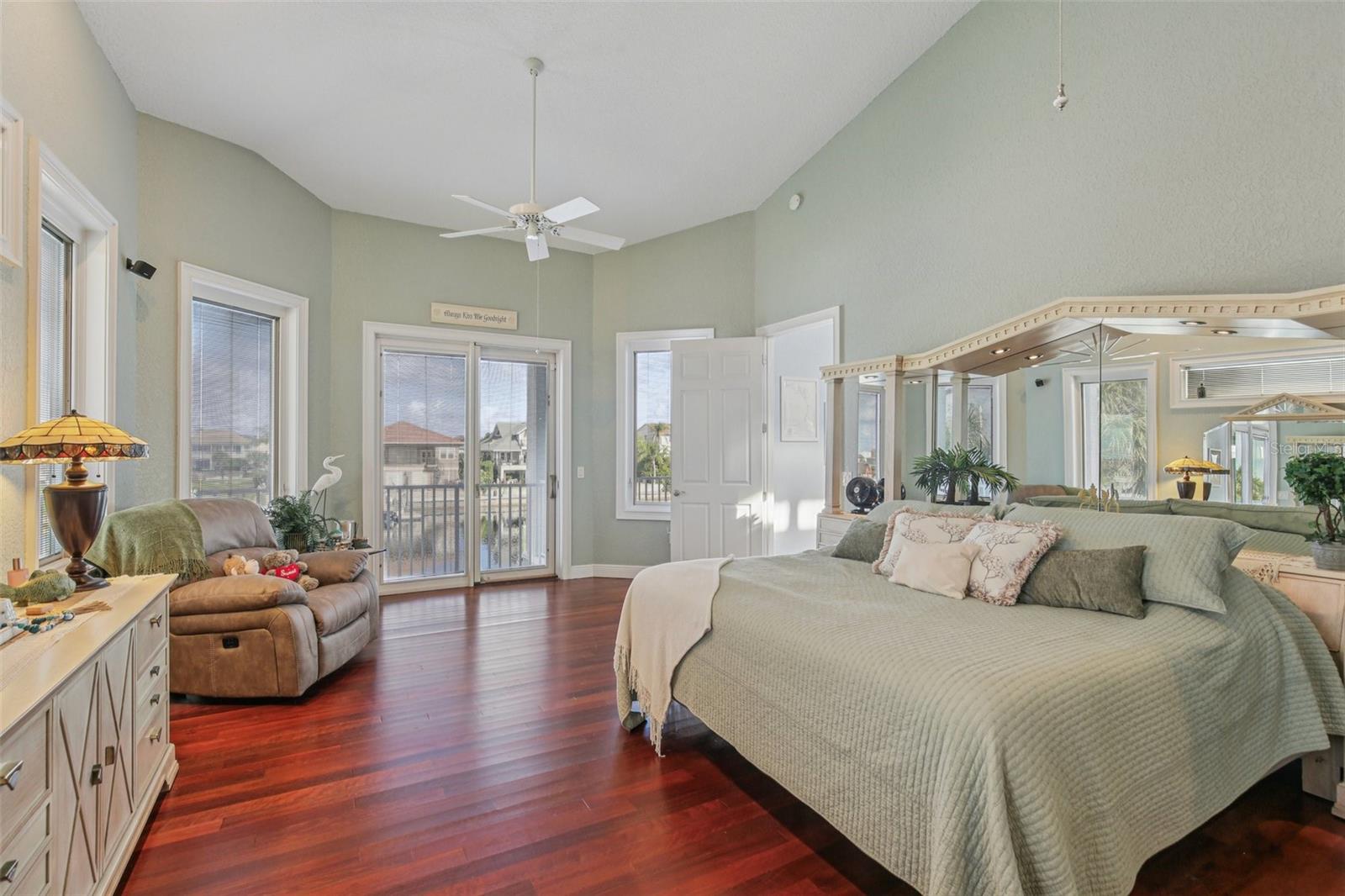 FLOR A MAR SEC 13G - Residential