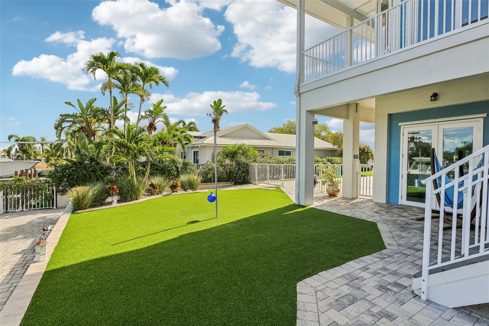 FLOR A MAR SEC 13G - Residential