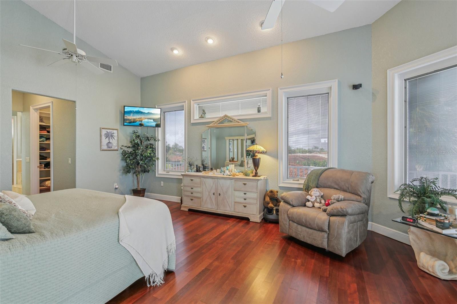 FLOR A MAR SEC 13G - Residential