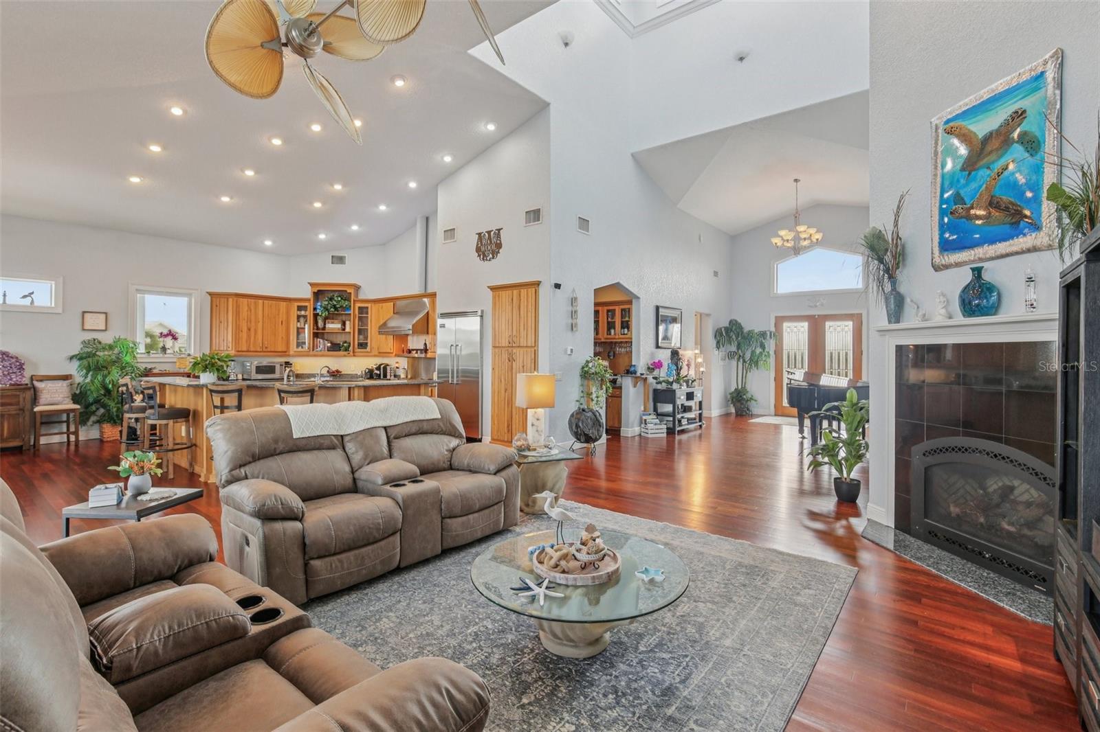 FLOR A MAR SEC 13G - Residential