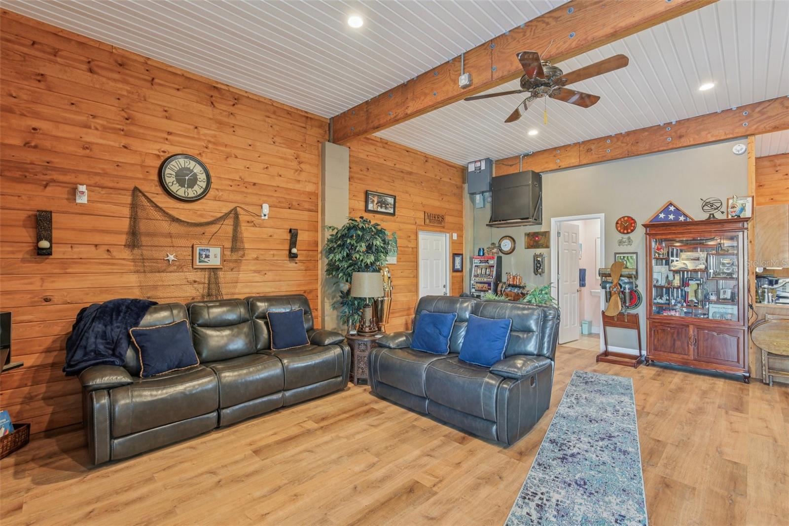 FLOR A MAR SEC 13G - Residential