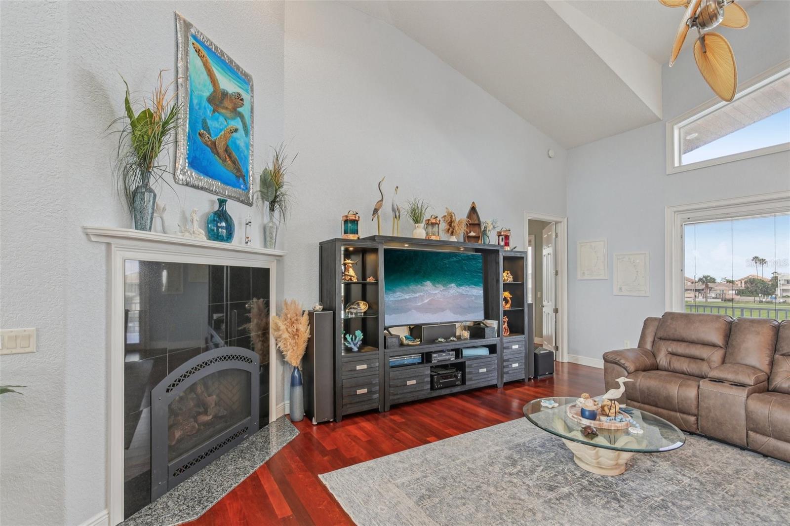 FLOR A MAR SEC 13G - Residential